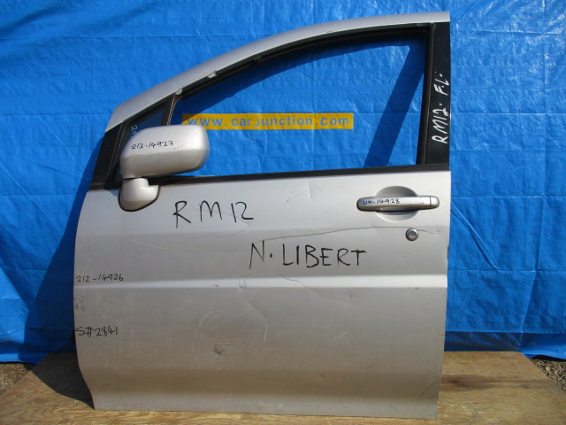 Used Nissan Liberty WINDOW GLASS FRONT LEFT